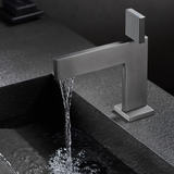 Mitigeur salle de bain gris brossé