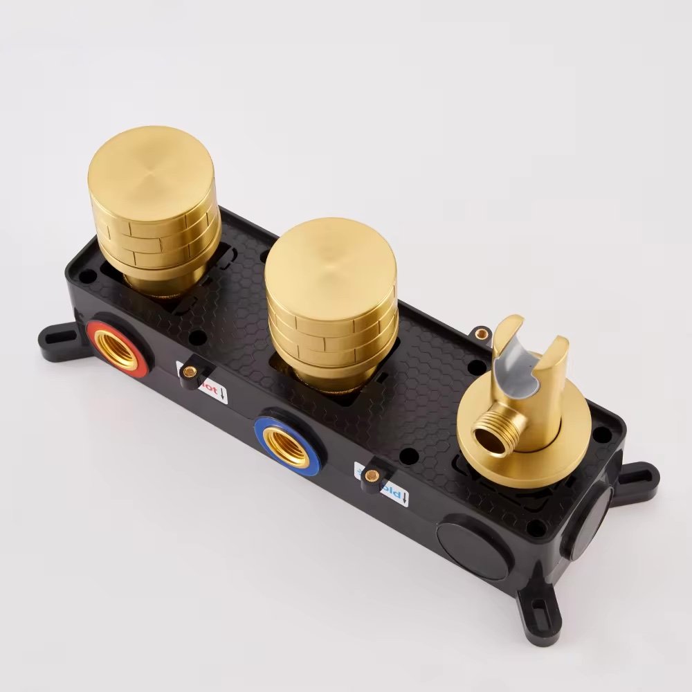 Colonne de bain encastrée or brossé