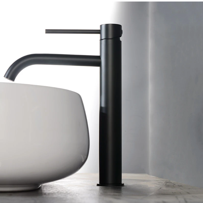Mitigeur de salle de bain noir mat