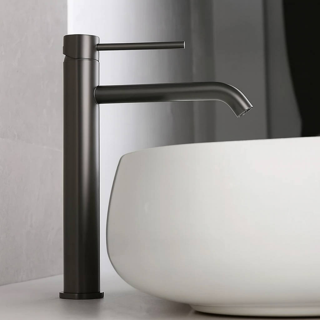 Mitigeur de salle de bain gris brossé