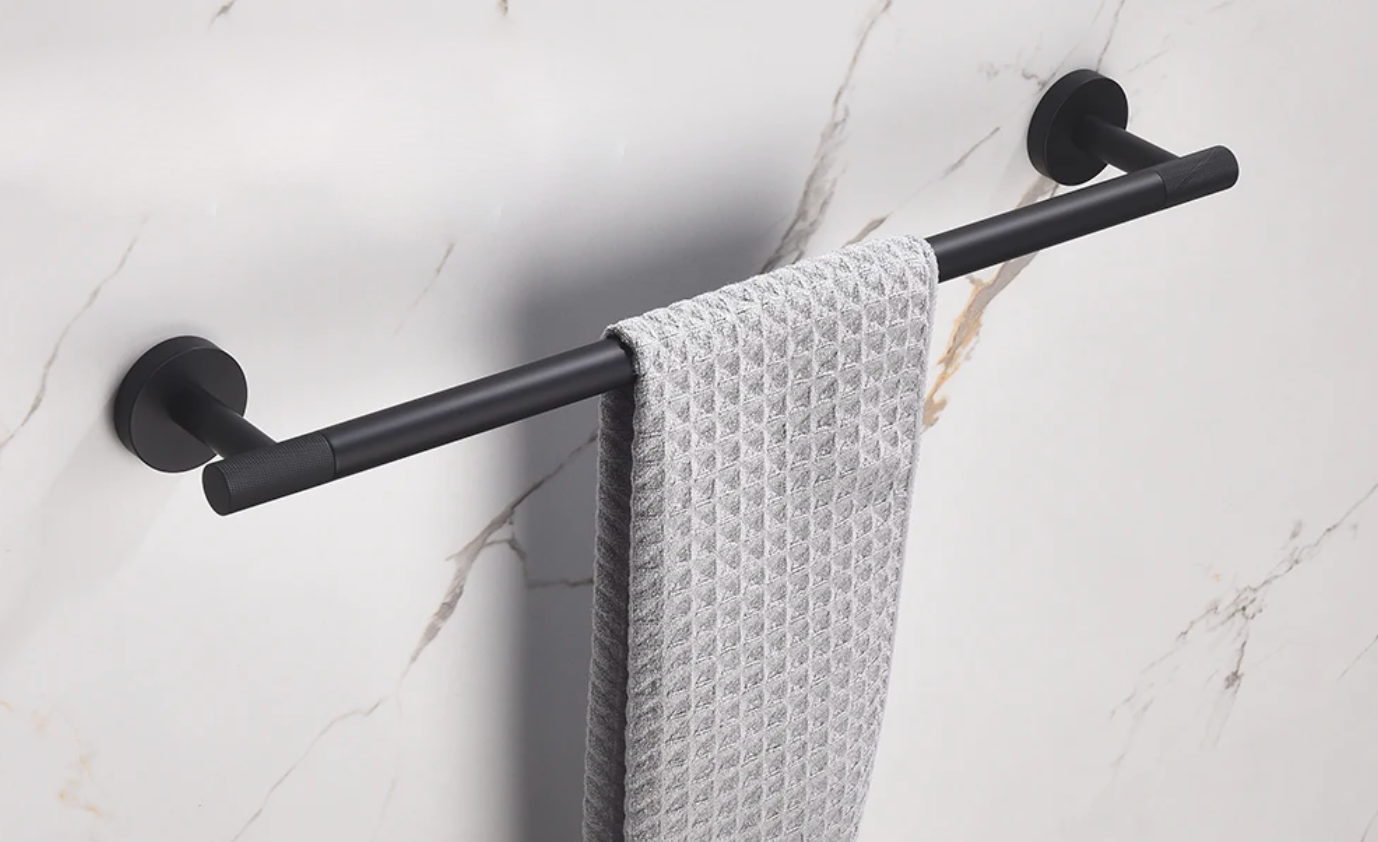 Porte serviettes noir mate strié