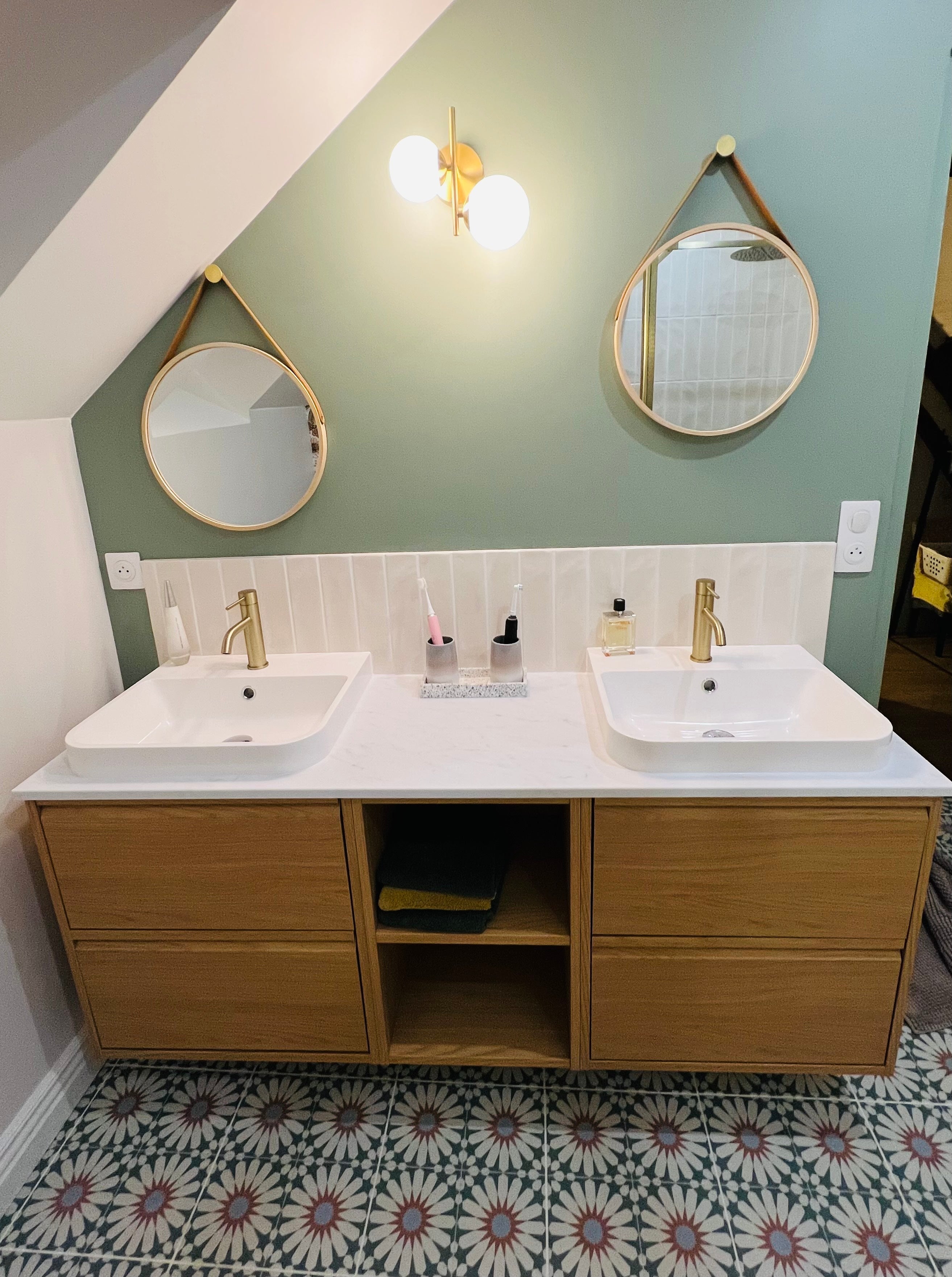 Mitigeur de salle de bain or brossé