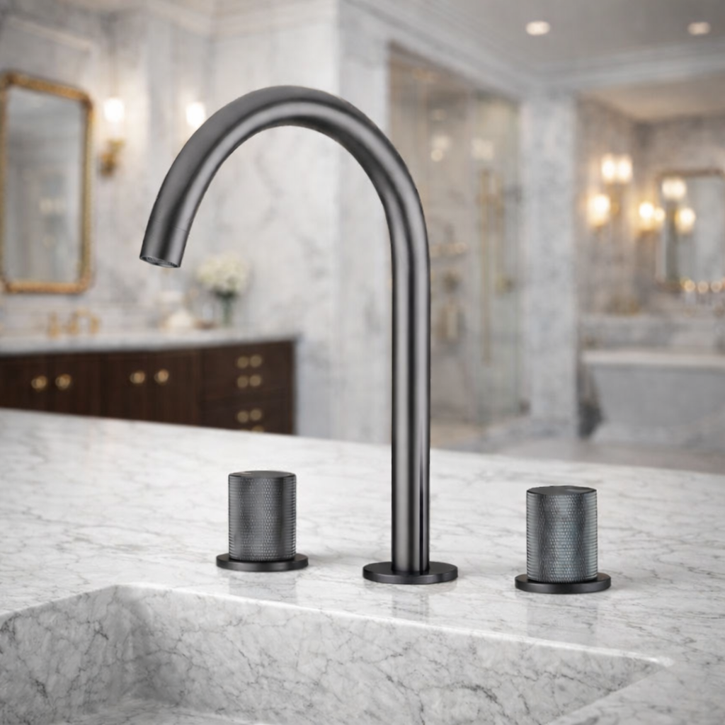 Robinet de salle de bain gris brossé