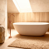 Mitigeur sur pied or rose brossé