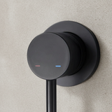 Colonne de douche encastrée noir mate