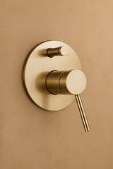 Colonne de douche encastrée or brossé